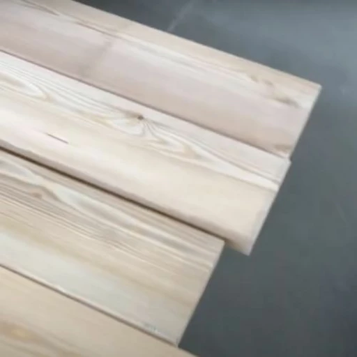 Доска террасная лиственница гладкая 28*142*2500, сорт АВС (0,355м2)